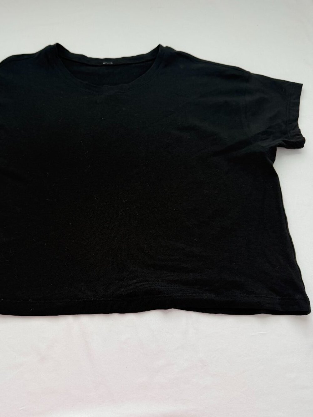 Lululemon Black Cropped Tee Boxy Short Sleeve Workout Top Athleisure